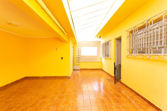 Quintal e Churrasqueira de casa para alugar com 3 quartos, 160m² em Jardim Vila Formosa, São Paulo