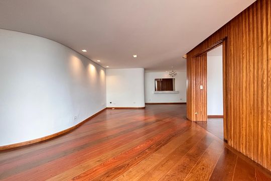 Apartamento à venda com 2 quartos, 122m² em Vila Olímpia, São Paulo