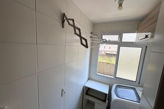 Área de serviço de apartamento para alugar com 2 quartos, 53m² em Parque São Lourenço, São Paulo