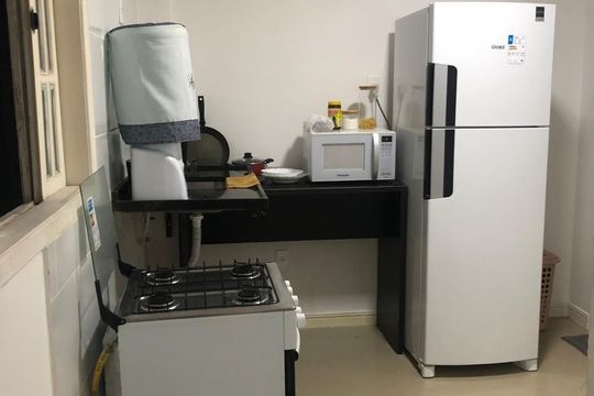 Cozinha de casa de condomínio para alugar com 1 quarto, 40m² em Vargem Grande, Rio de Janeiro