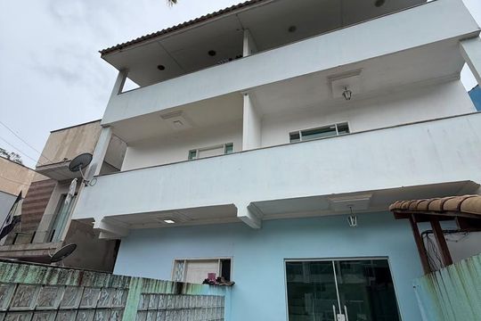 Fachada de casa de condomínio para alugar com 1 quarto, 40m² em Vargem Grande, Rio de Janeiro