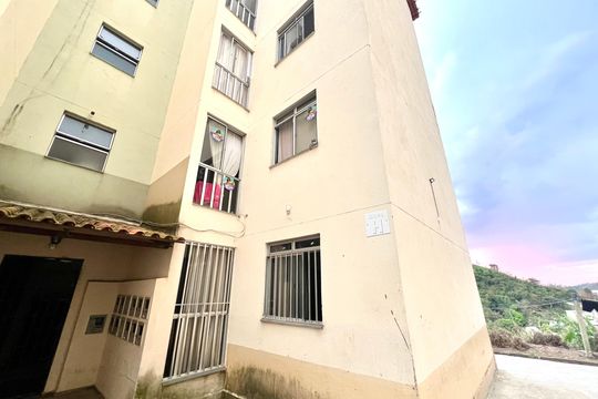 Fachada do bloco de apartamento para alugar com 2 quartos, 65m² em Nova Era, Juiz de Fora