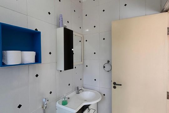 Banheiro da Suíte 2 de casa à venda com 5 quartos, 181m² em Jardim Prudência, São Paulo