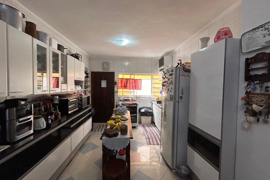 Cozinha de casa à venda com 5 quartos, 181m² em Jardim Prudência, São Paulo