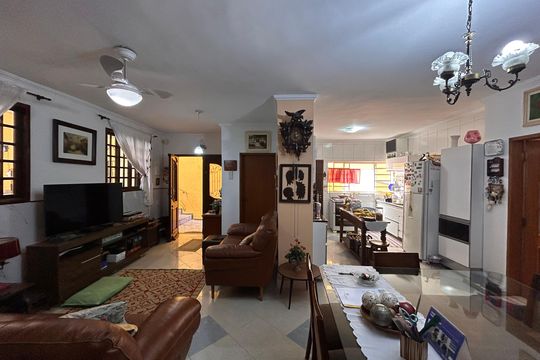 Sala de casa à venda com 5 quartos, 181m² em Jardim Prudência, São Paulo