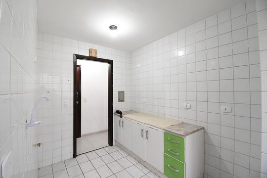 Cozinha de apartamento para alugar com 3 quartos, 59m² em Sítio Cercado, Curitiba