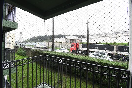 Sacada de apartamento para alugar com 3 quartos, 59m² em Sítio Cercado, Curitiba