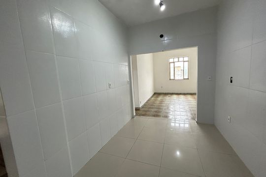 Cozinha de apartamento para alugar com 2 quartos, 52m² em Ricardo de Albuquerque, Rio de Janeiro