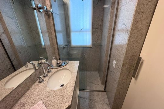 Banheiro Social de apartamento à venda com 3 quartos, 108m² em Buritis, Belo Horizonte
