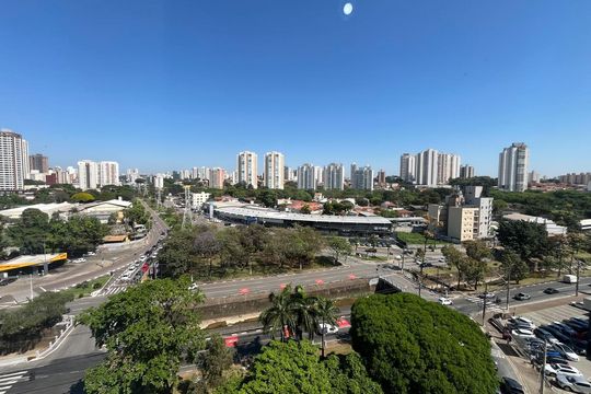 Vista da Sala de apartamento para alugar com 2 quartos, 75m² em Cambuí, Campinas