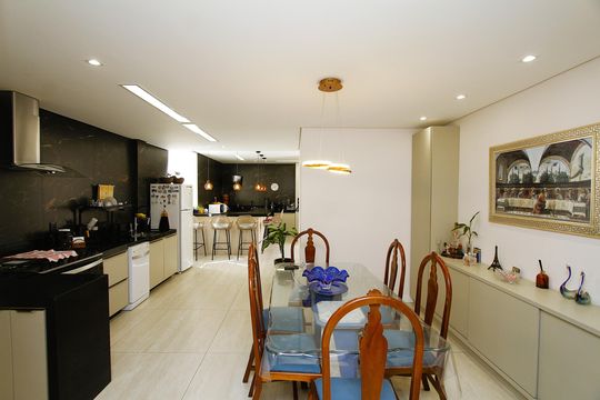Apartamento à venda com 3 quartos, 196m² em Alto Caiçaras, Belo Horizonte