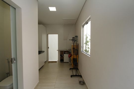 BANHEIRO  de Serviço de apartamento à venda com 3 quartos, 196m² em Alto Caiçaras, Belo Horizonte