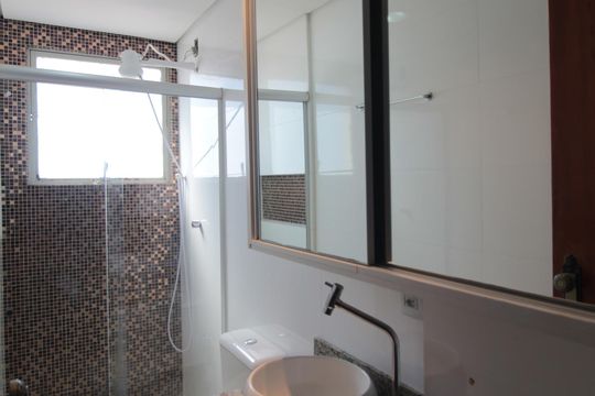 Banheiro Social de apartamento para alugar com 2 quartos, 80m² em Ouro Preto, Belo Horizonte