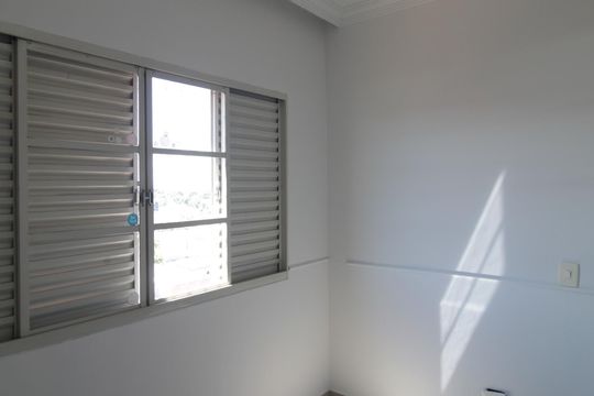 Quarto 2 de apartamento para alugar com 2 quartos, 80m² em Ouro Preto, Belo Horizonte