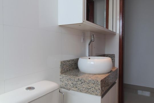 Banheiro Social de apartamento para alugar com 2 quartos, 80m² em Ouro Preto, Belo Horizonte
