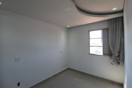 Quarto 1 de apartamento para alugar com 2 quartos, 80m² em Ouro Preto, Belo Horizonte