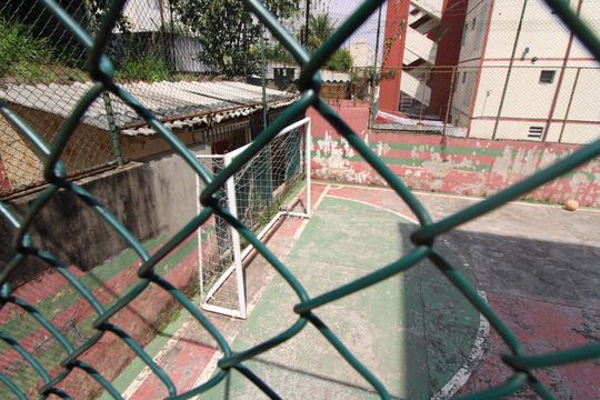 Área externa de apartamento para alugar com 2 quartos, 43m² em Cohab Padre Manoel da Nobrega, São Paulo