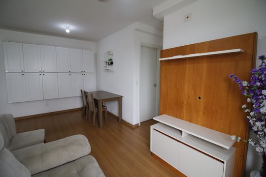 Sala de apartamento para alugar com 2 quartos, 49m² em Pechincha, Rio de Janeiro