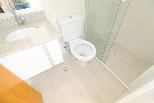 Banheiro de apartamento para alugar com 2 quartos, 74m² em Parque Residencial Aquarius, São José dos Campos