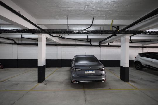 Area comum - Garagem de casa de condomínio à venda com 3 quartos, 134m² em Km 18, Osasco