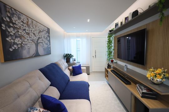 Sala de casa de condomínio à venda com 3 quartos, 134m² em Km 18, Osasco