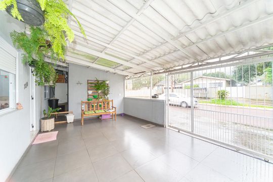 Garagem de casa à venda com 2 quartos, 112m² em Nossa Senhora Aparecida, Viamão