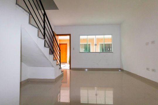 Sala de casa de condomínio à venda com 2 quartos, 62m² em Vila Uniao (zona Leste), São Paulo