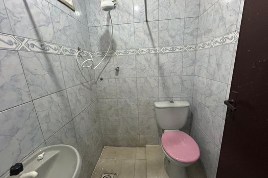 Banheiro de apartamento para alugar com 1 quarto, 45m² em Pilares, Rio de Janeiro