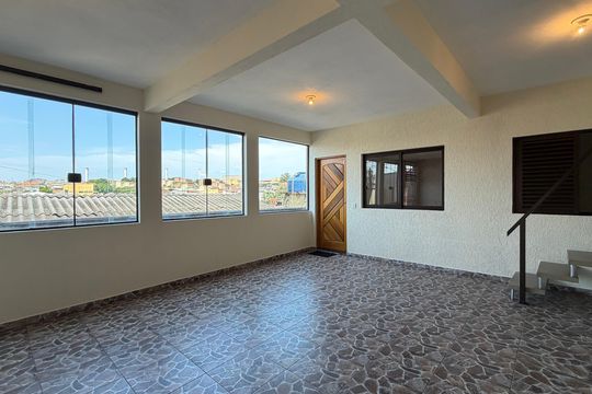 Casa para alugar com 4 quartos, 120m² em Vila Veloso, Carapicuíba