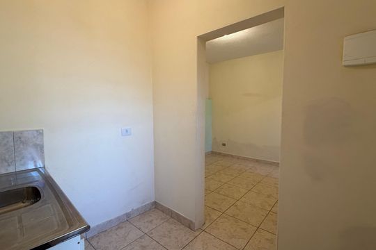 Casa para alugar com 1 quarto, 48m² em Vila Veloso, Carapicuíba