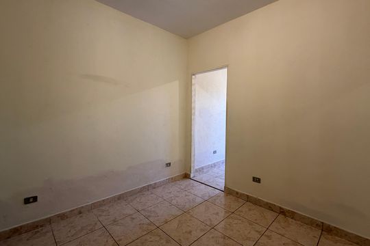 Casa para alugar com 1 quarto, 48m² em Vila Veloso, Carapicuíba