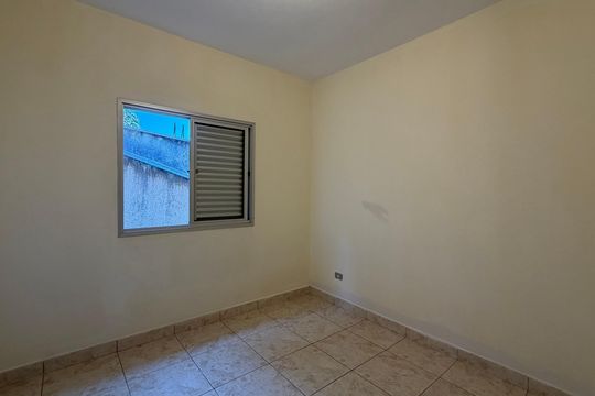 Casa para alugar com 1 quarto, 48m² em Vila Veloso, Carapicuíba