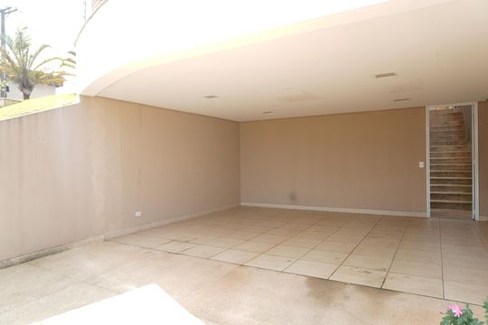 Garagem de casa de condomínio à venda com 4 quartos, 217m² em Morada das Nuvens, Barueri