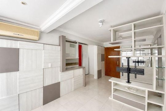 Sala de apartamento para alugar com 2 quartos, 59m² em Petrópolis, Porto Alegre