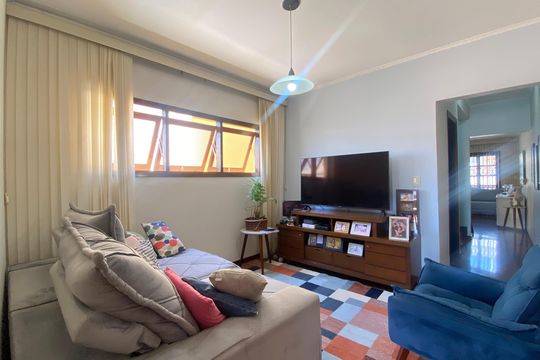 Casa à venda com 3 quartos, 181m² em Jardim das Flores, Osasco