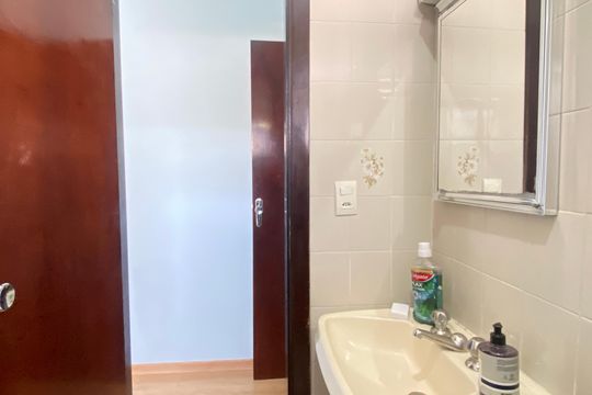 Banheiro da Suíte de casa à venda com 3 quartos, 181m² em Jardim das Flores, Osasco