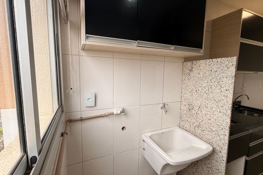 Área de Serviço de apartamento para alugar com 2 quartos, 58m² em Vila Rosa, Goiânia