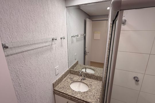 Banheiro Social de apartamento para alugar com 2 quartos, 58m² em Vila Rosa, Goiânia