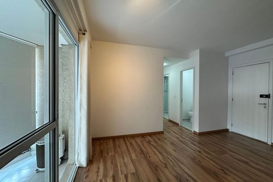 Sala de apartamento para alugar com 3 quartos, 93m² em Alphaville Empresarial, Barueri
