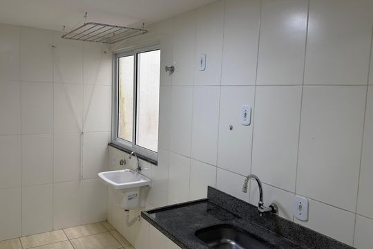 Cozinha/Área de serviço de apartamento para alugar com 1 quarto, 45m² em Curicica, Rio de Janeiro