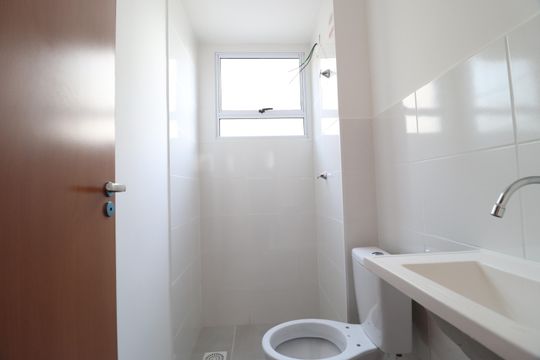 Banheiro Social de apartamento para alugar com 2 quartos, 53m² em Jardim Patricia, Uberlândia