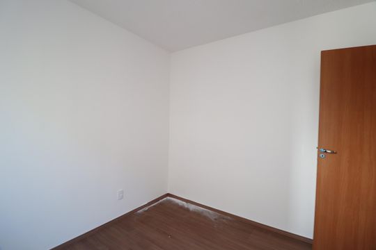 Quarto 2 de apartamento para alugar com 2 quartos, 53m² em Jardim Patricia, Uberlândia