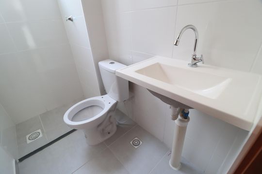 Banheiro Social de apartamento para alugar com 2 quartos, 53m² em Jardim Patricia, Uberlândia