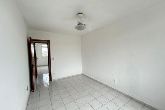 Quarto 2 de apartamento para alugar com 2 quartos, 51m² em Osvaldo Cruz, Rio de Janeiro