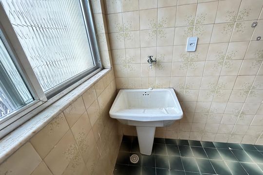Área de Serviço de apartamento para alugar com 2 quartos, 51m² em Osvaldo Cruz, Rio de Janeiro