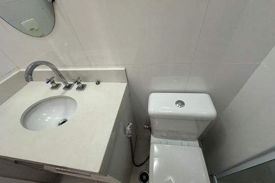 Banheiro Social de apartamento para alugar com 3 quartos, 96m² em Alphaville Empresarial, Barueri