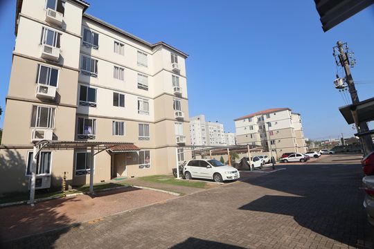 Fachada do bloco de apartamento à venda com 3 quartos, 55m² em Fátima, Canoas