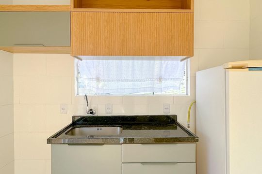 Cozinha de apartamento para alugar com 1 quarto, 33m² em Ingleses do Rio Vermelho, Florianópolis
