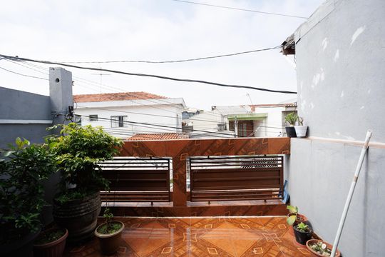 Varandaquarto 3 de casa à venda com 3 quartos, 100m² em Parque Pinheiros, Taboão da Serra