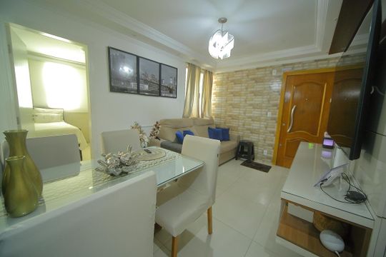 Sala de apartamento à venda com 2 quartos, 50m² em Jardim Silvina, São Bernardo do Campo